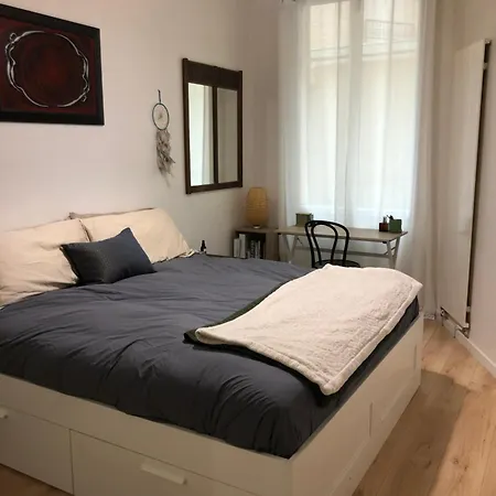Grande Chambre A Montmartre * Parigi