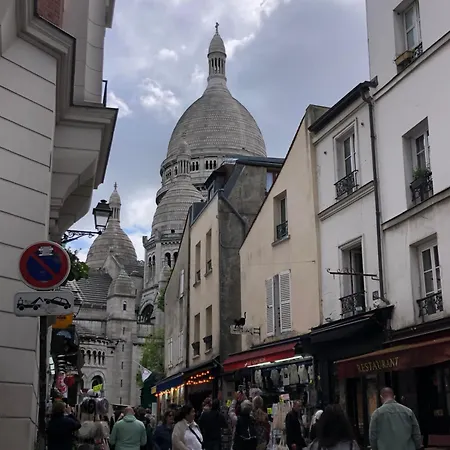 Grande Chambre A Montmartre Alloggio in famiglia