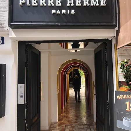 Grande Chambre A Montmartre Alloggio in famiglia *