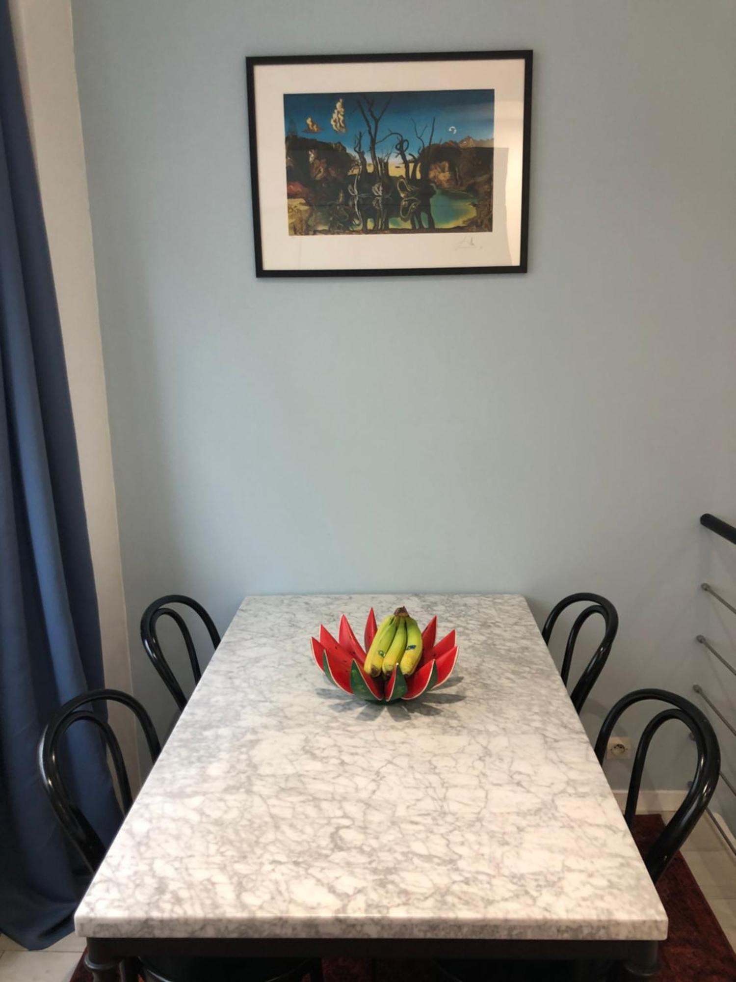 Grande Chambre A Montmartre Parigi