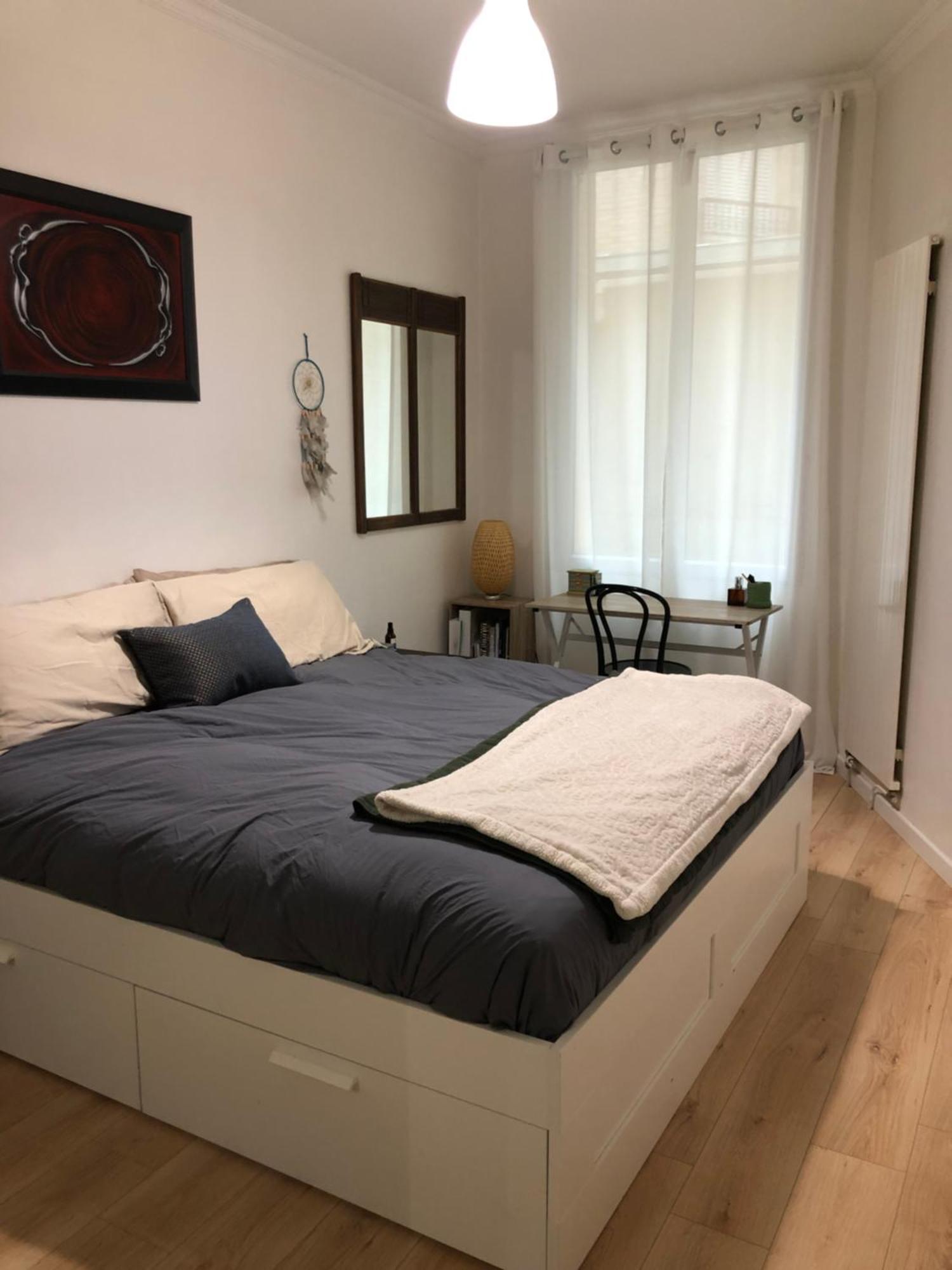 Grande Chambre A Montmartre * Paris